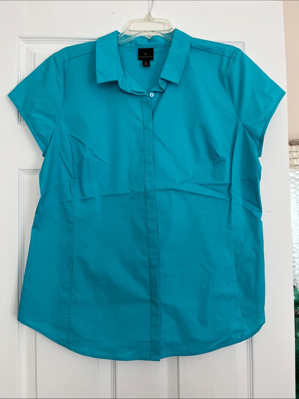 NWOT, Worthington Button-Down Shirt